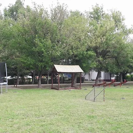 Vad Es Vizivilag Park Panzio Kisfokto * Fokto