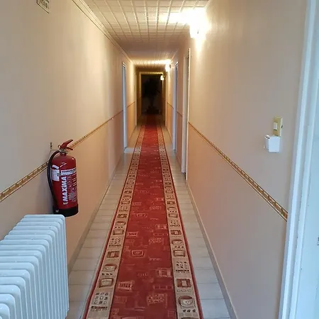 Vad Es Vizivilag Park Panzio Kisfokto Oda ve Kahvaltı *